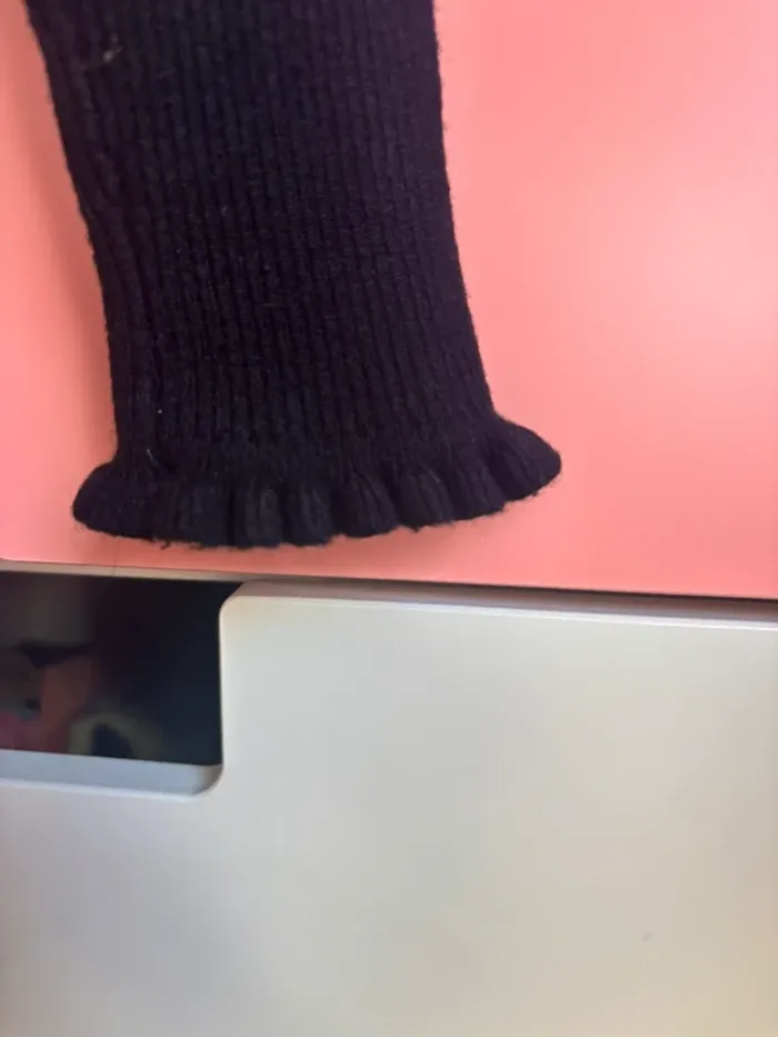 Pull noir Kiabi 8 ans - photo numéro 2