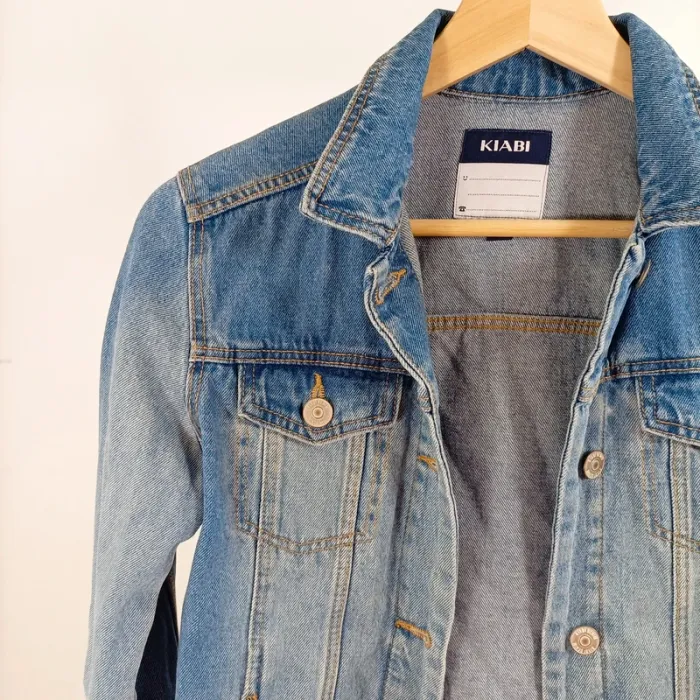 Veste en jean bleu clair KIABI enfant 12 ans coupe droite denim classique A1483 - photo numéro 3