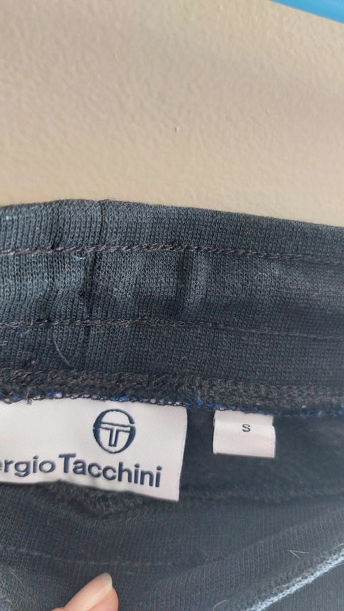 Short Sergio Tacchini taille S - photo numéro 4
