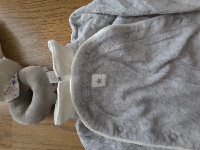 Lot 3 pyjamas chaud bout chou 1 mois - photo numéro 7