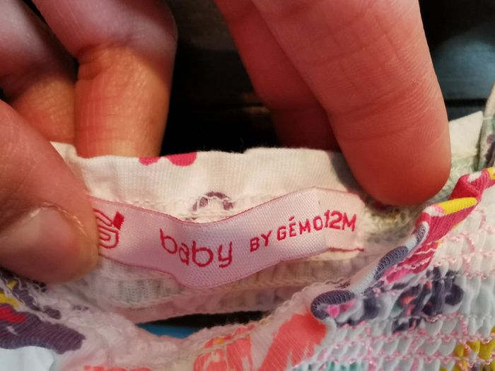 Robe 12 mois Gémo blanche à fleurs 100% coton - photo numéro 3