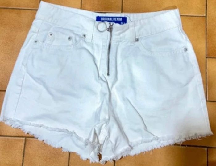 Short blanc 34 - photo numéro 2