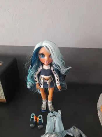 Poupée Rainbow high