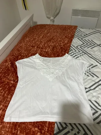 T-shirt brodé blanc
