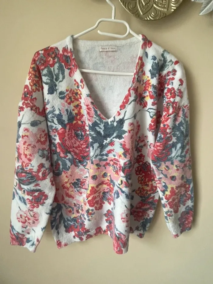 Pull fleuri