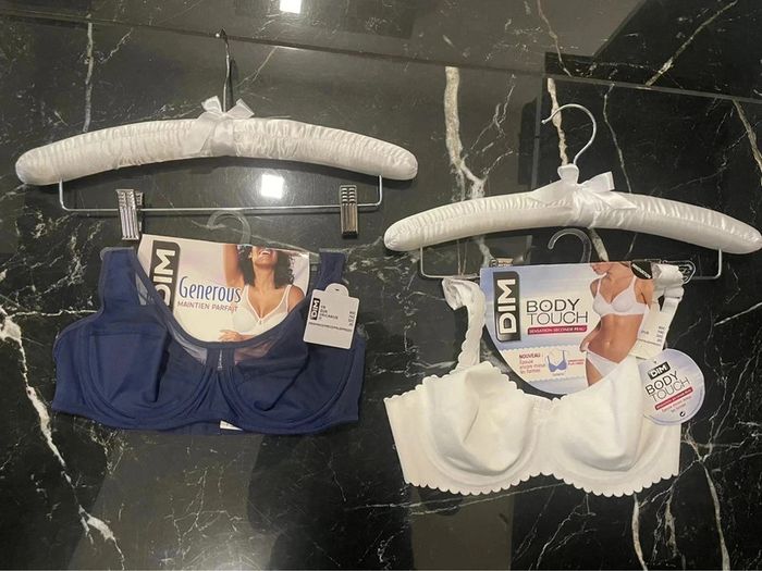 Lot de 2 soutiens-gorge neuf dim 85C