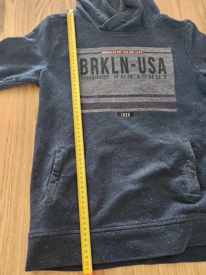 Pull à capuche et poches sur le devant kiabi 14 ans bon état Brkln USA - photo numéro 5