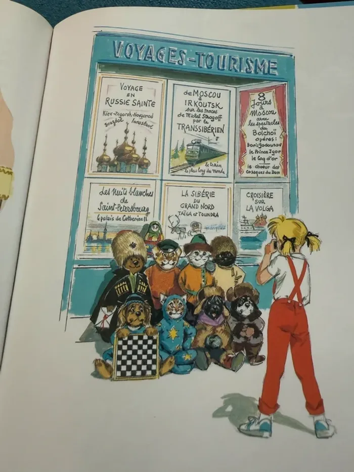 Livre rare Caroline et ses amis - Hachette - en Russie damiers - photo numéro 7