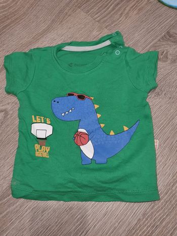 T-shirt dinosaure
