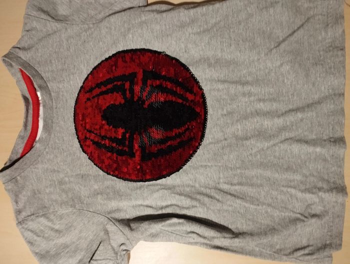 T-shirt Spiderman avec sequins 4/6 ans - photo numéro 2