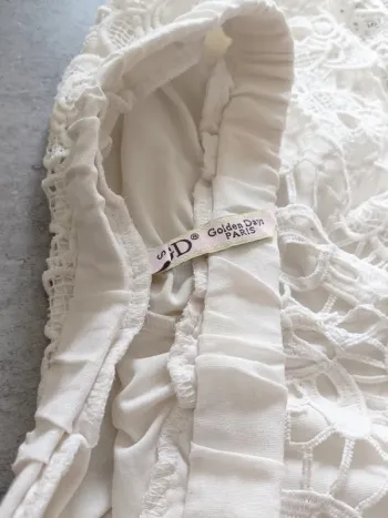 Short blanc en dentelle