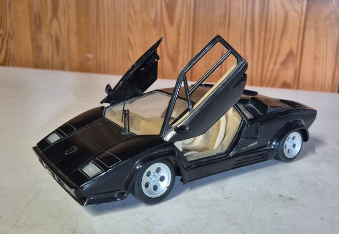 Polistil tonka Lamborghini countach 5000 noir 1/18 - photo numéro 6