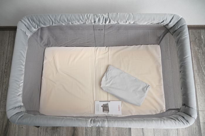 BabyBjörn lit parapluie de voyage Travel Cot Light - photo numéro 2