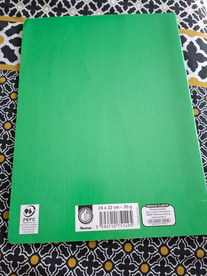 Cahier petits carreaux - photo numéro 2