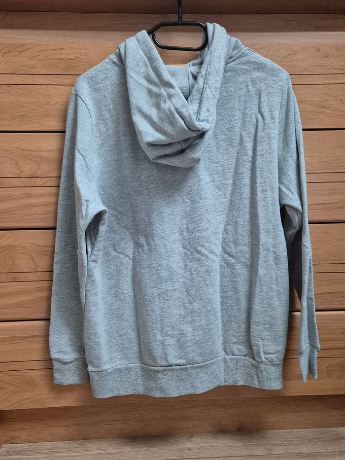 Sweat a capuche - photo numéro 2