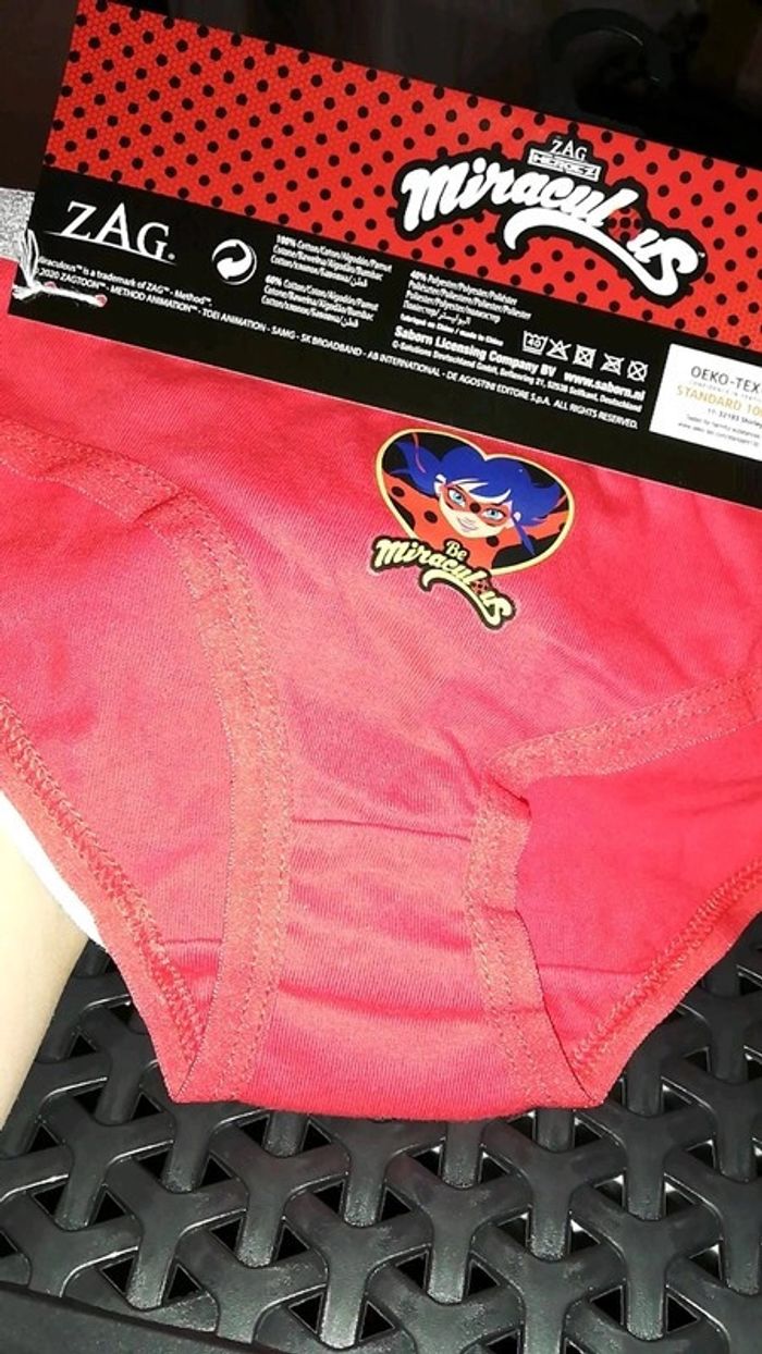 Lot Culottes miraculous 2/3 ans filette - photo numéro 3