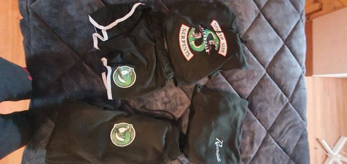 Lot survêtement et pull short