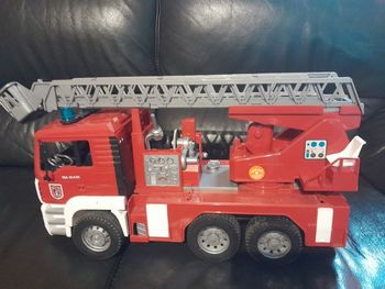 Camion pompier bruder