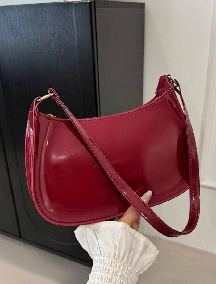 Sac à bandoulière minimaliste bordeaux - simple et élégant - photo numéro 3