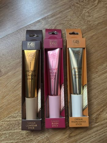 Lot 3 sticks teint Fab Factory – contour, blush & highlighter crème