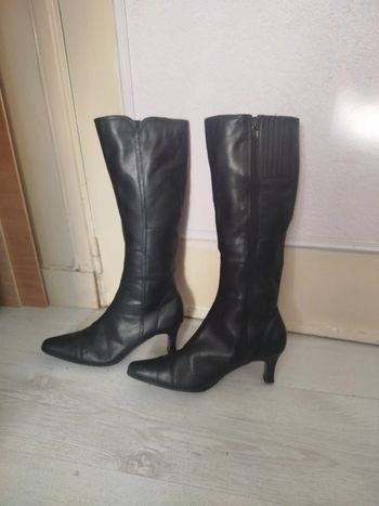 Bottes intérieur cuir pointure 37 , voir 38