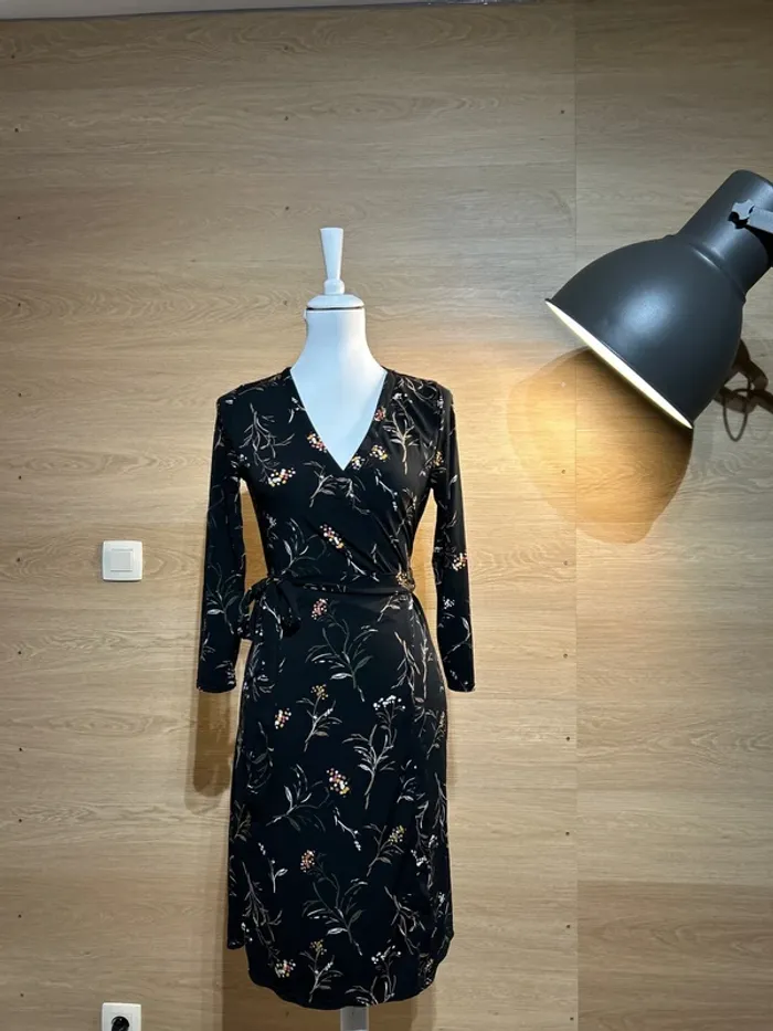 Robe mango cache cœur mi longue manche 3/4 XS parfait état