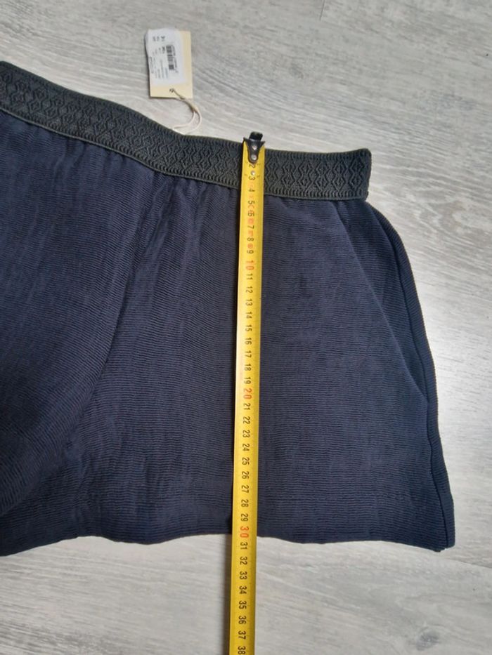 Short Maje neuf avec étiquette Taille 34 noir et marine - photo numéro 2