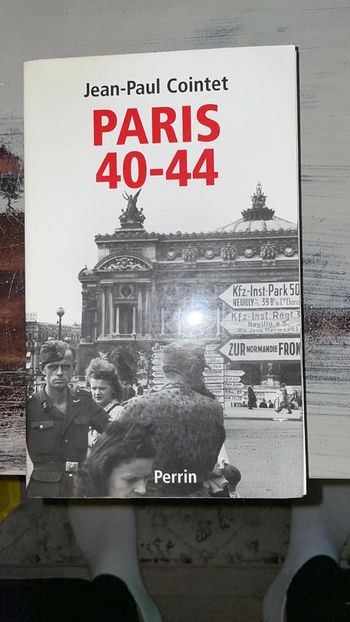 Paris 40-44