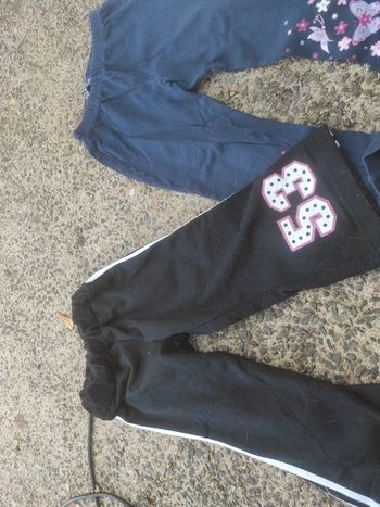Lot 2 pantalons 2 ans
