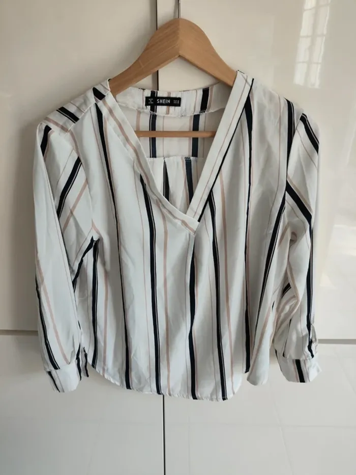 Blouse rayée SHEIN - Taille M - très Bon état - photo numéro 2