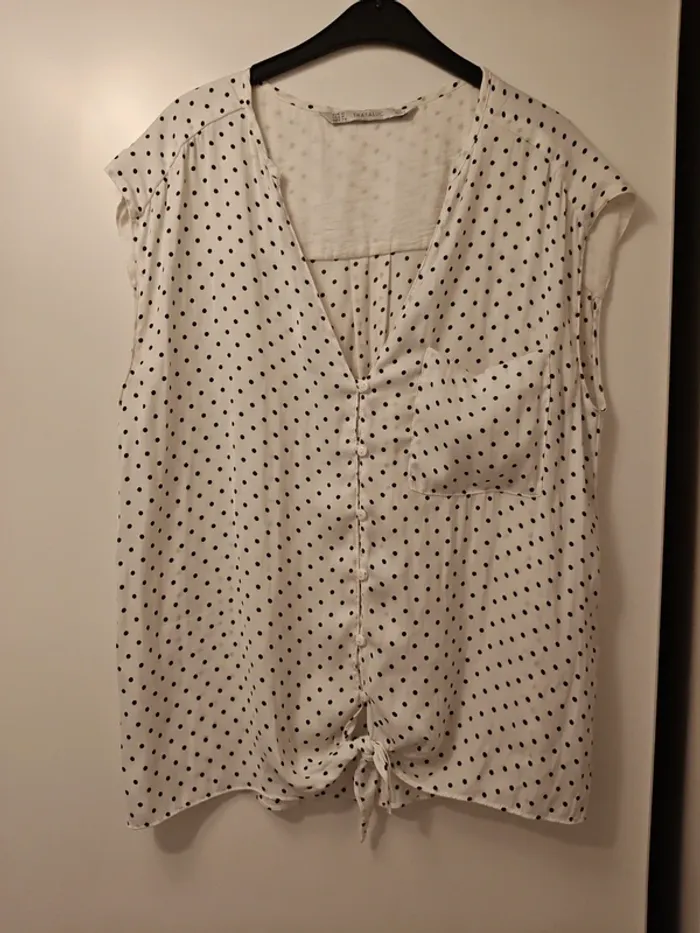 Chemisier sans manche blanc à pois noirs Zara trafaluc T.38