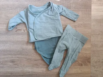 Ensemble bleu - taille 1 mois