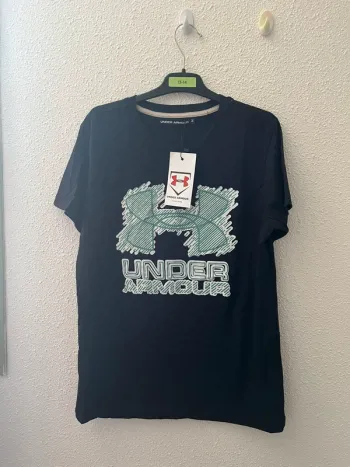 T-shirt 💫Taille 12 ans