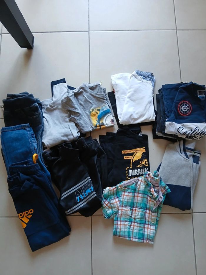 Lot vêtements garçon 8/10 ans
