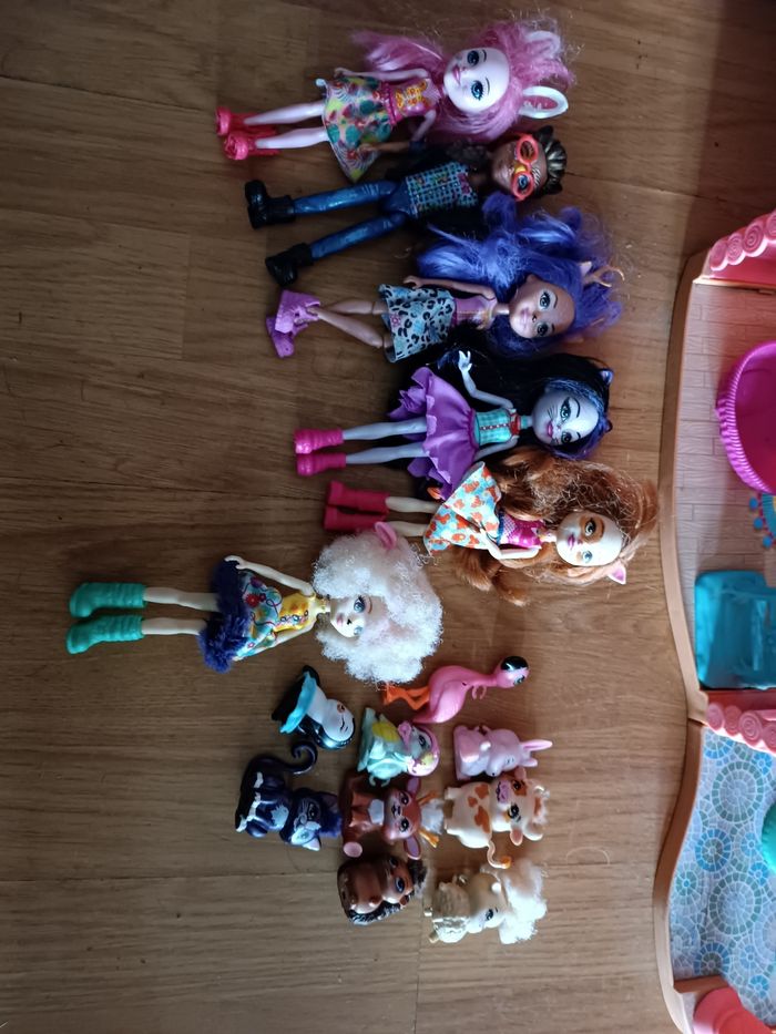 Maison Enchantimals et poupées accessoires - photo numéro 4