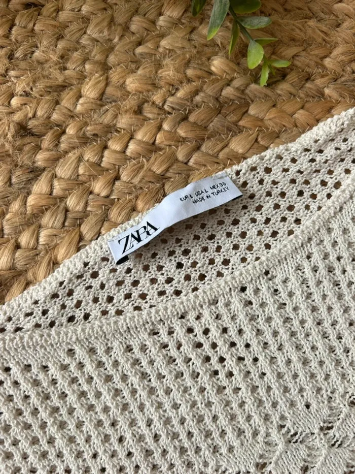Pull court en crochet Zara taille L - photo numéro 2