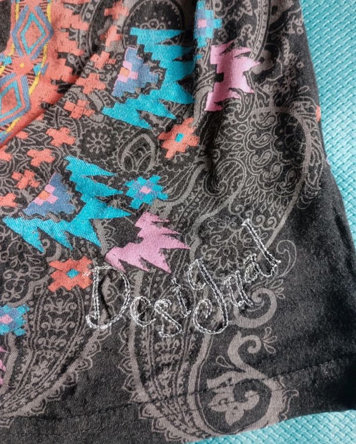 T-shirt manches longues Desigual taille S en bon état - photo numéro 3