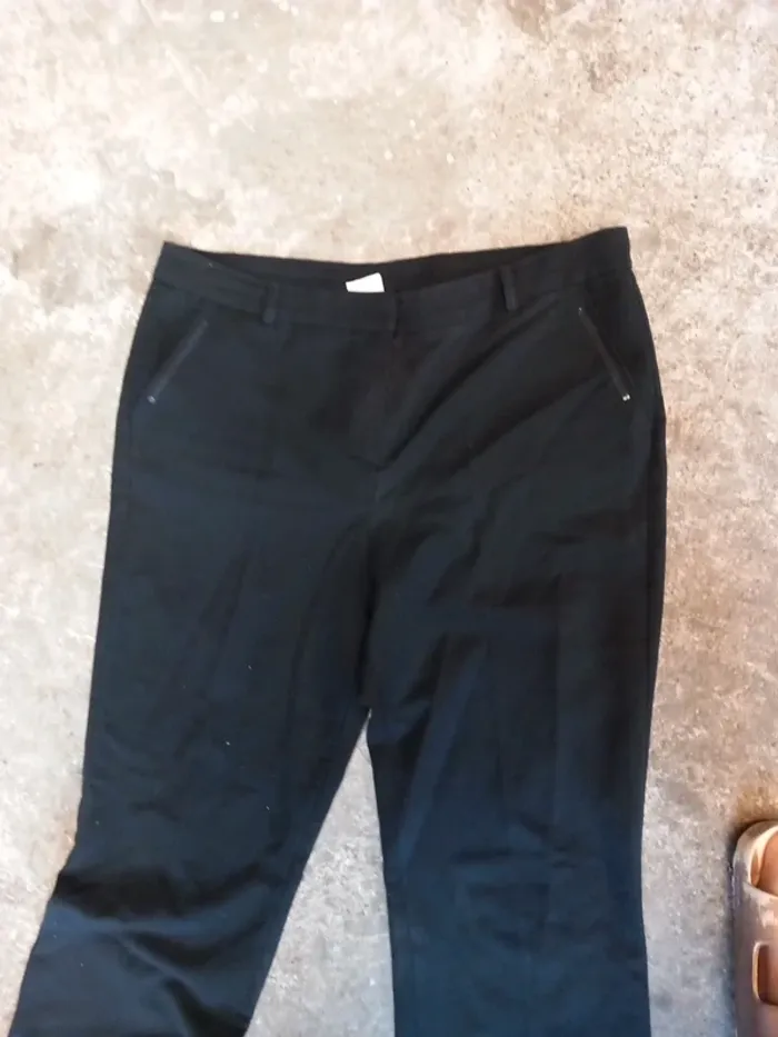 🩳pantalon noir à pince viscose T44 - photo numéro 2
