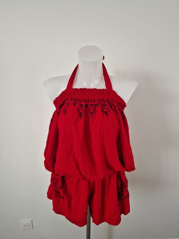 Combishort élastique rouge à motif fleurs