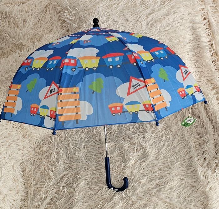 Magnifique parapluie 🌂 garçon motifs train 🚆
