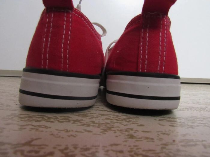 Baskets rouge - photo numéro 4