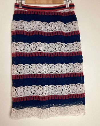 Jupe mi-longue brodée marine et rouge Grace&Mila 38