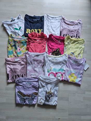 Lot 14 t-shirts manches courtes fille 8 ans