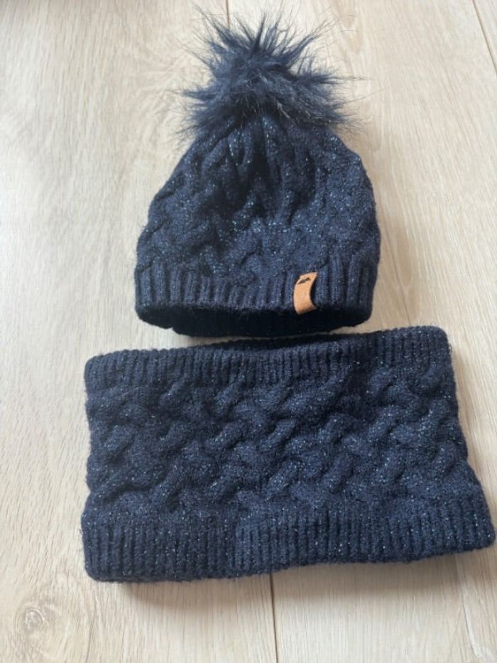 Ensemble bonnet et écharpe