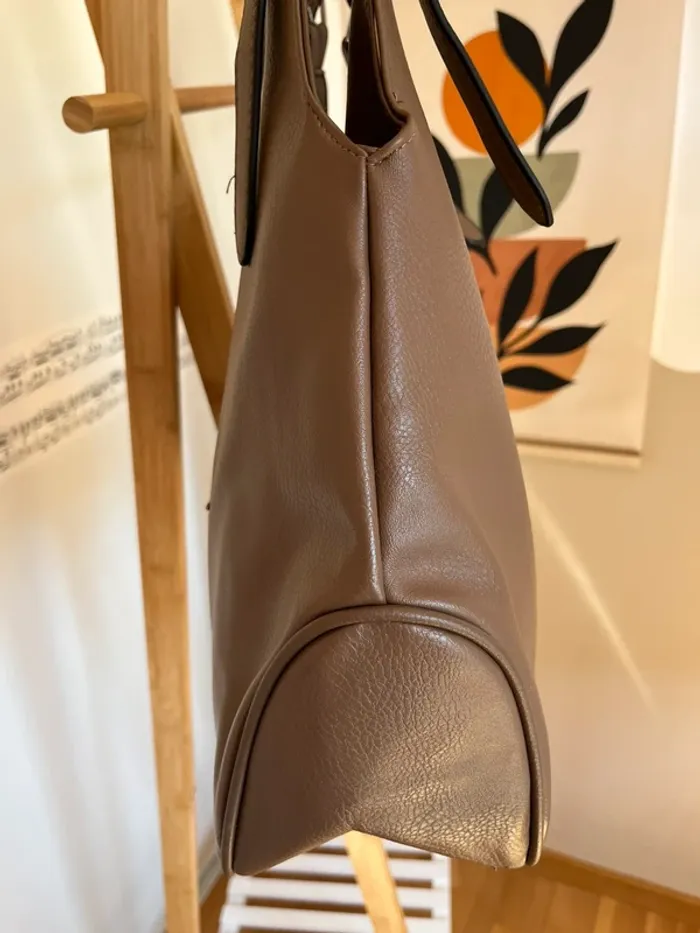 Sac marron en cuir synthétique état neuf [ref 2508SBr190] - photo numéro 5
