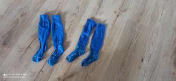 2 paires de chaussettes de foot p. 31/34