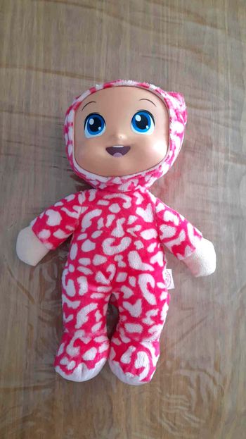 🍼 Mon Bébé Cabrioles – Poupée peluche