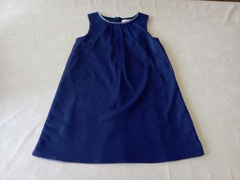 Robe de fête débardeur marine La halle 10 ans neuve 10€