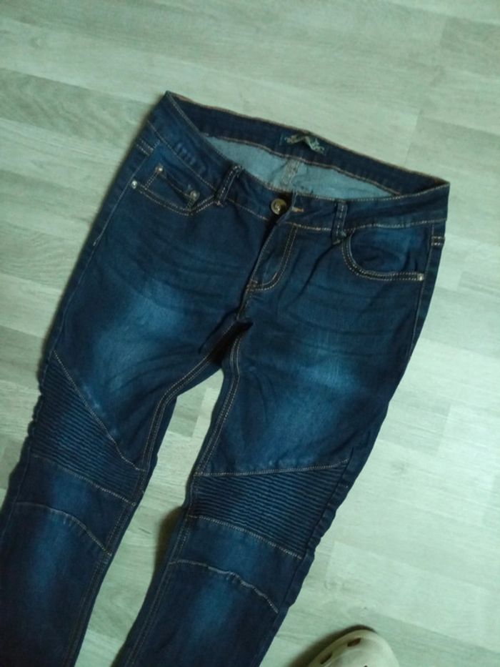 Jean femme taille 38 très bon état - photo numéro 3