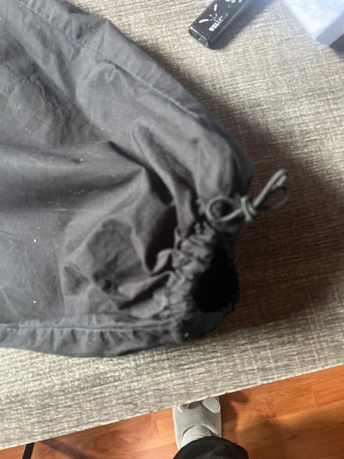 Pantalon noir, large, taille 38 de marque Jennyfer - photo numéro 3